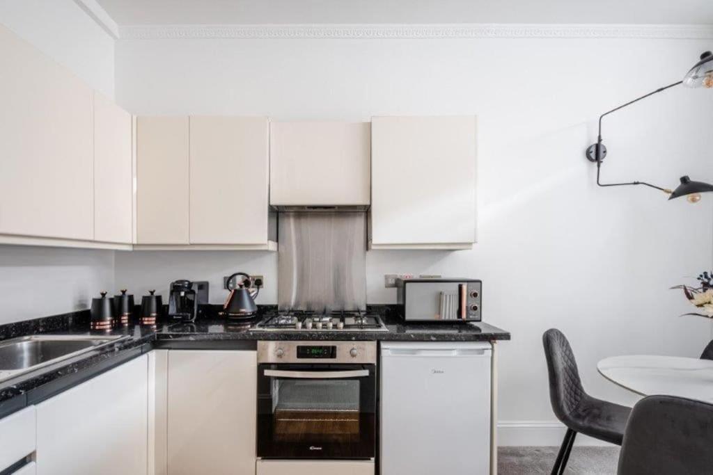 Liverpool Street Apartament *