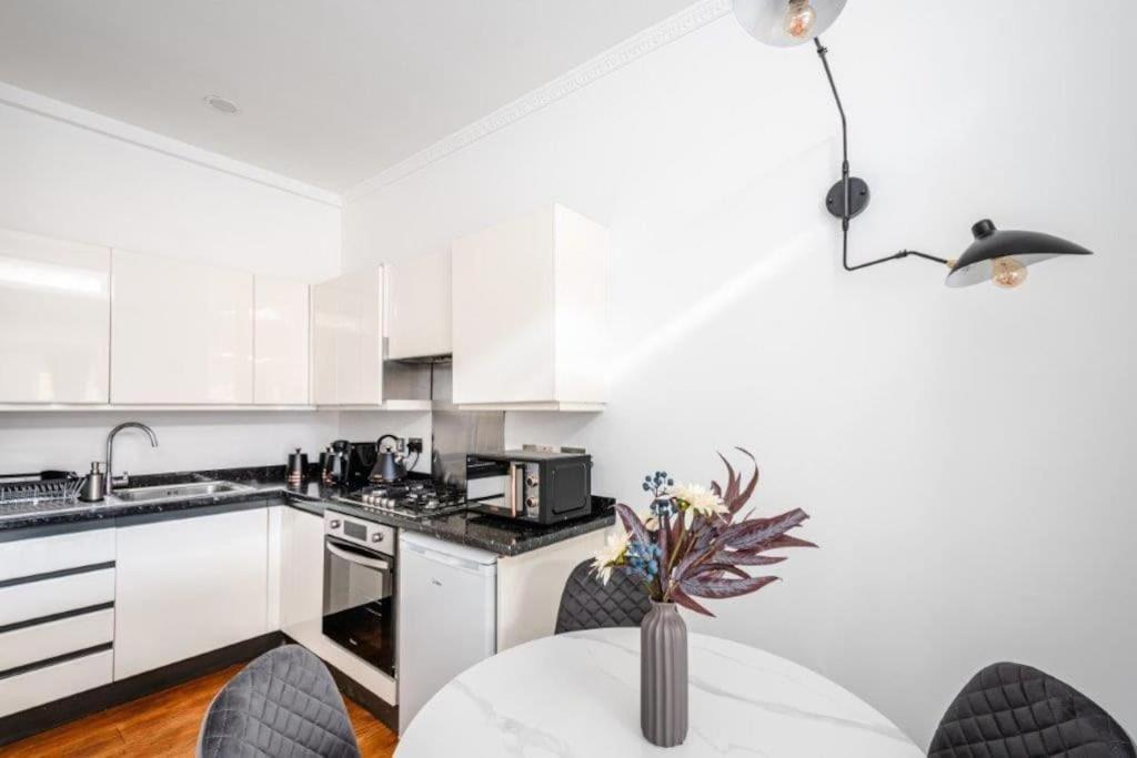 Liverpool Street Apartament *